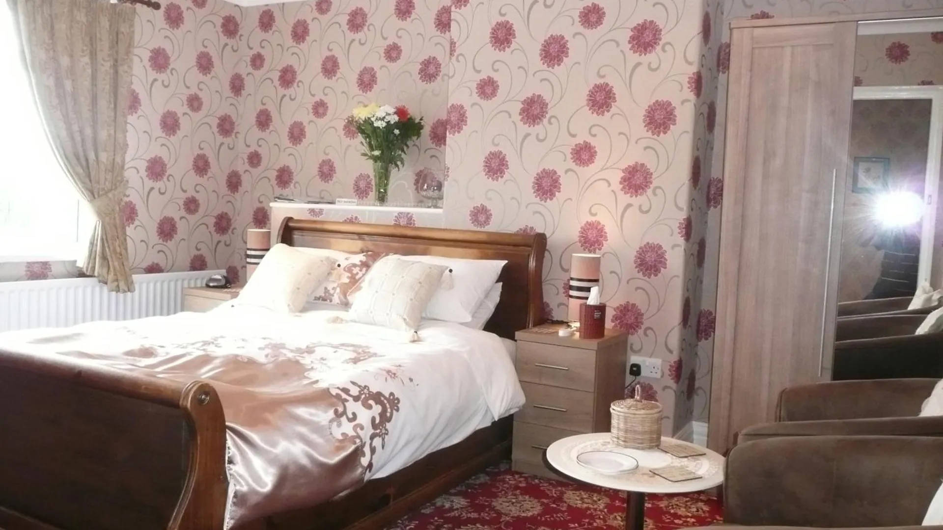 Cherry Blossom Guest House Γουίτμπι