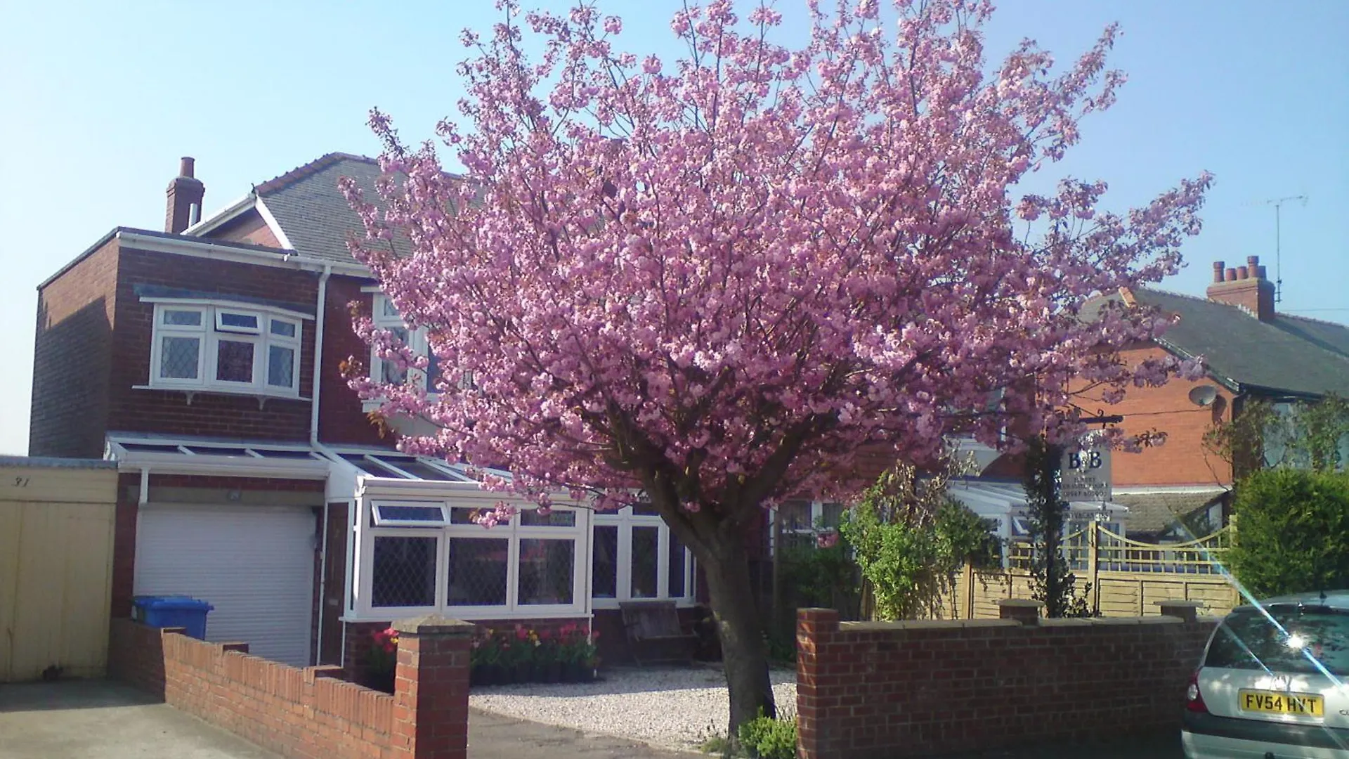 Cherry Blossom Guest House Γουίτμπι