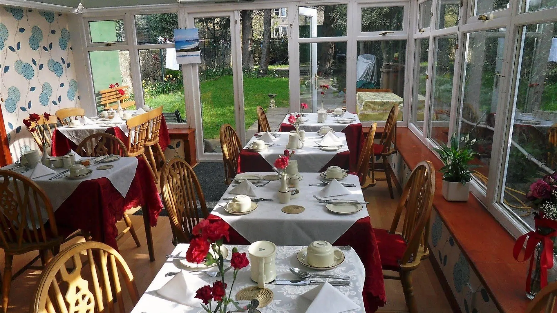 Cherry Blossom Guest House Γουίτμπι
