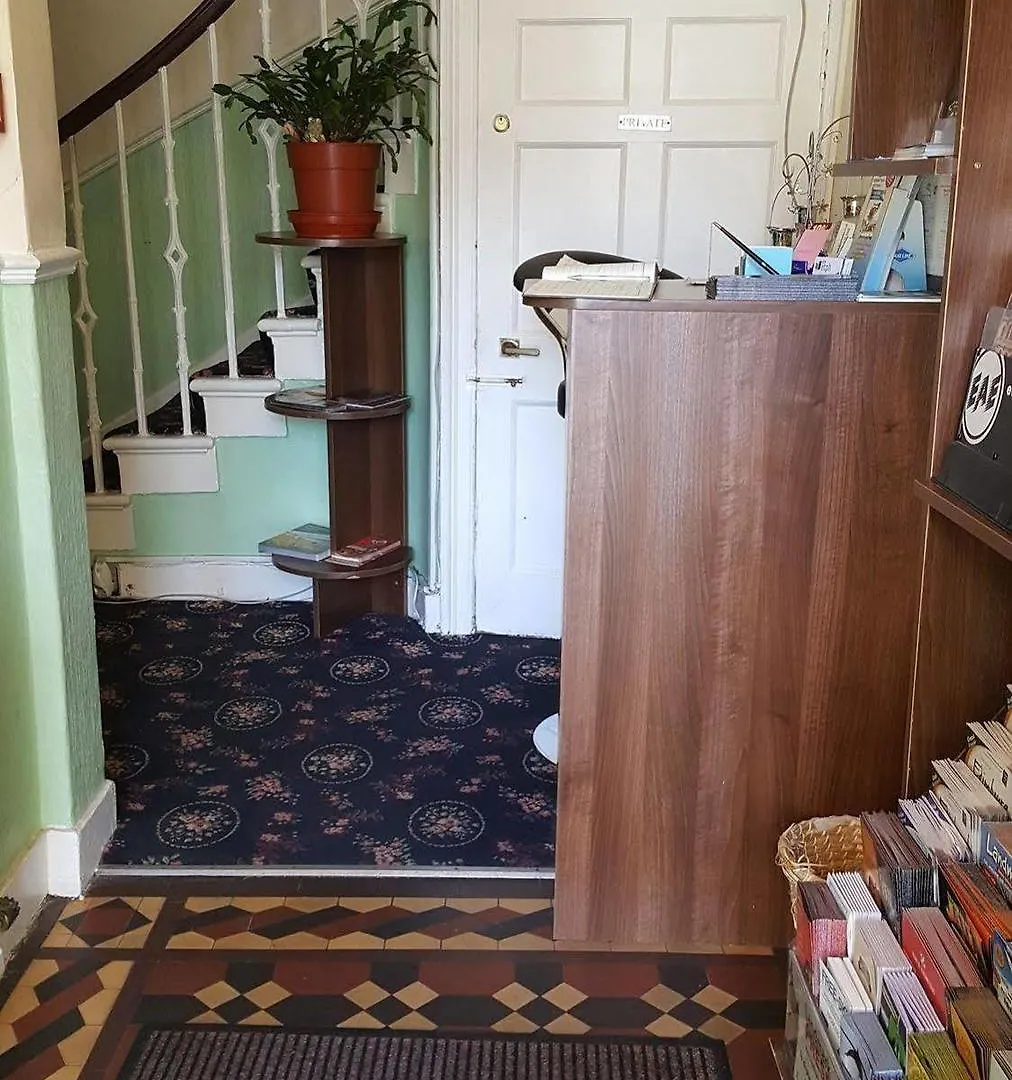 Cherry Blossom Guest House Γουίτμπι